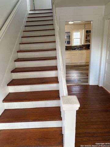 1221 Center, San Antonio, TX 78202