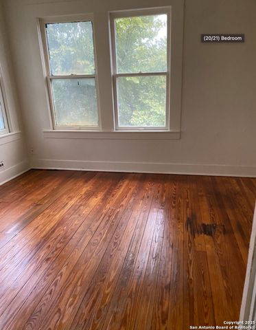 1221 Center, San Antonio, TX 78202