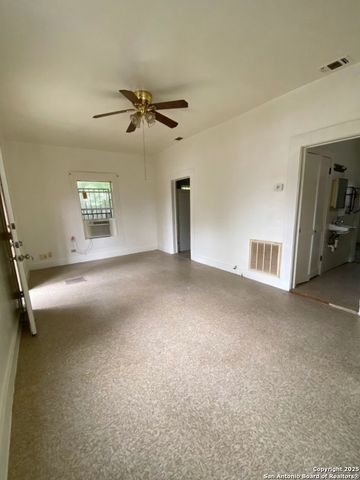 1221 Center, San Antonio, TX 78202