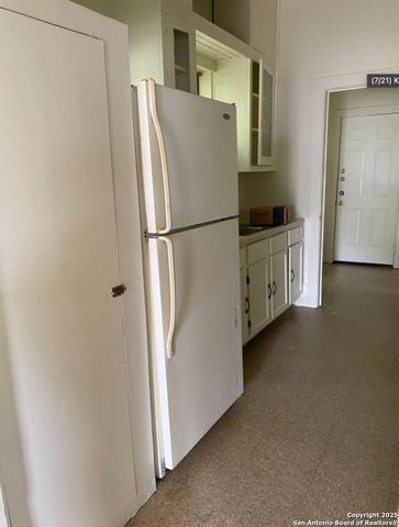 1221 Center, San Antonio, TX 78202