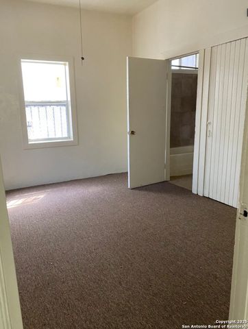 1221 Center, San Antonio, TX 78202