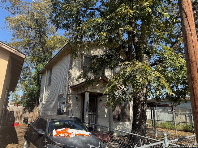 1221 Center, San Antonio, TX 78202