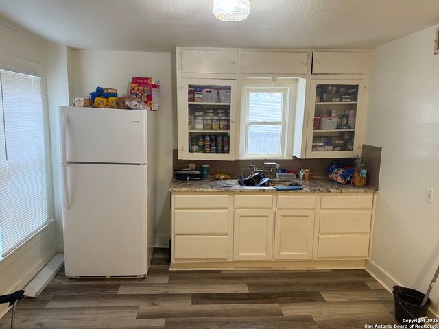 1221 Center, San Antonio, TX 78202