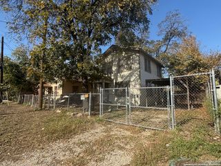 1221 Center, San Antonio, TX 78202