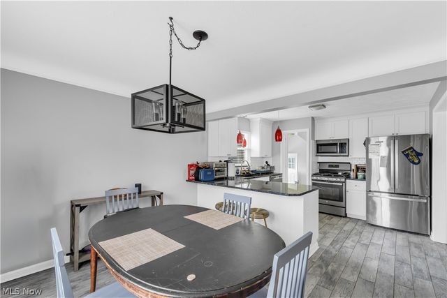 7611 Wainstead Drive, Parma, OH 44129