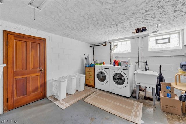 7611 Wainstead Drive, Parma, OH 44129