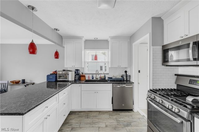 7611 Wainstead Drive, Parma, OH 44129