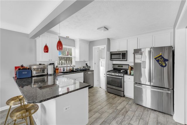 7611 Wainstead Drive, Parma, OH 44129