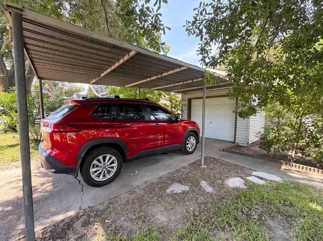 73 Burbank Street, Houston, TX 77076