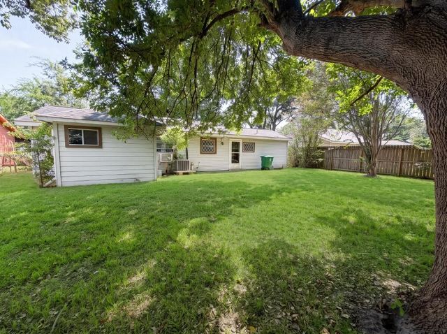 73 Burbank Street, Houston, TX 77076