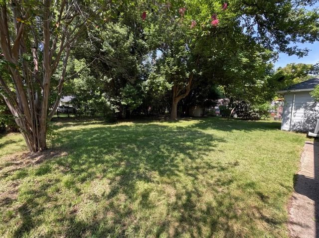 73 Burbank Street, Houston, TX 77076