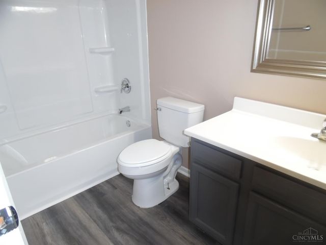 1613 Kenway Place, Middletown, OH 45044