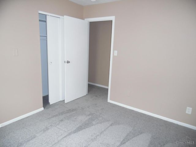 1613 Kenway Place, Middletown, OH 45044