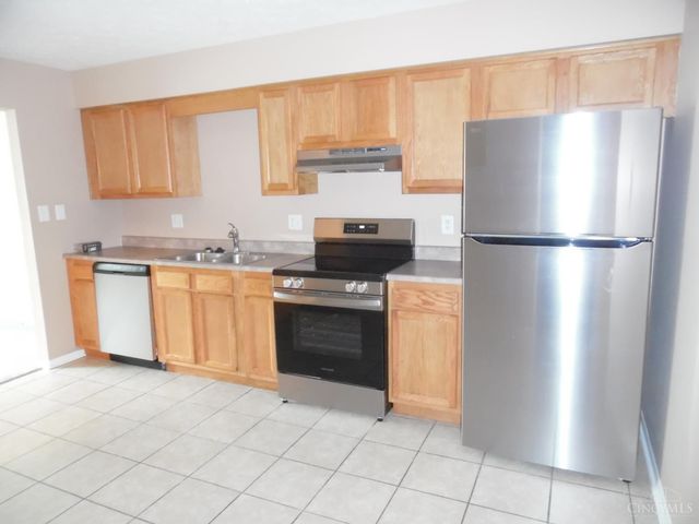 1613 Kenway Place, Middletown, OH 45044