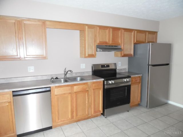 1613 Kenway Place, Middletown, OH 45044