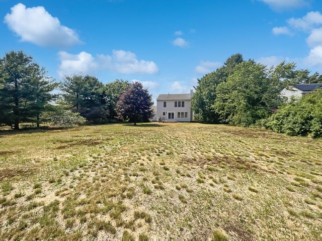 231 Lunns Way, Plymouth, MA 02360