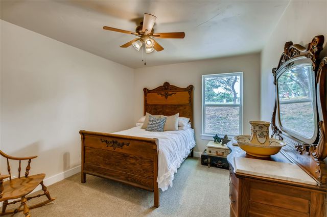 22303 Honeycomb LN, Leander, TX 78641