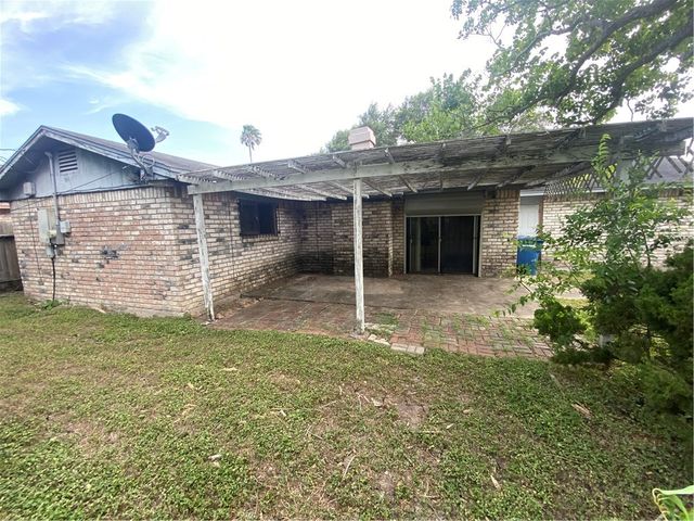 3710 Mendenhall Dr, Corpus Christi, TX 78415