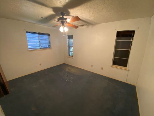 3710 Mendenhall Dr, Corpus Christi, TX 78415