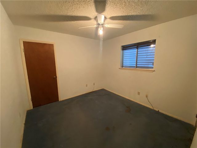 3710 Mendenhall Dr, Corpus Christi, TX 78415