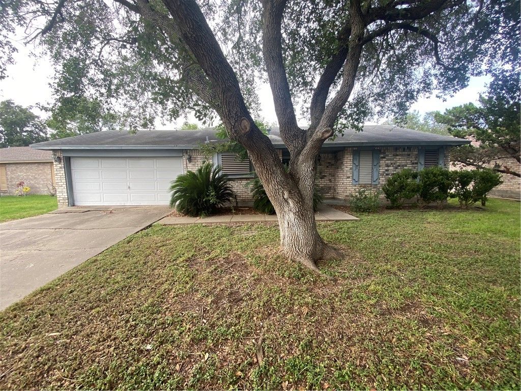 3710 Mendenhall Dr, Corpus Christi, TX 78415