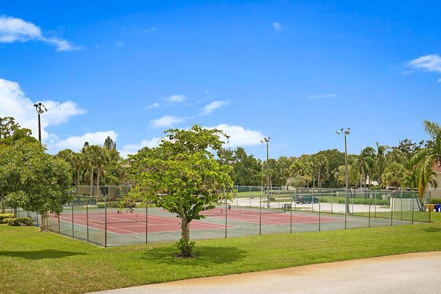 6568 Chasewood Drive E E, Jupiter, FL 33458