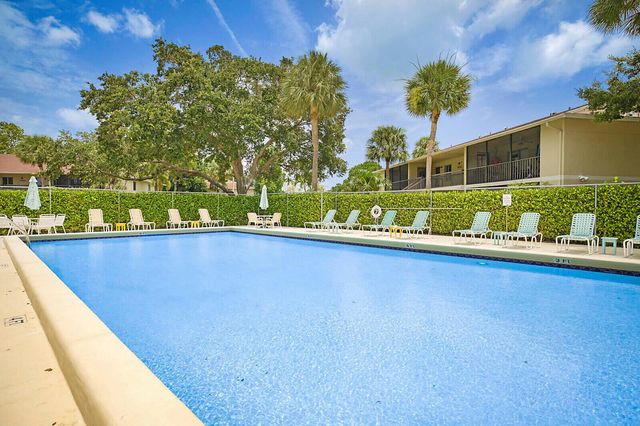 6568 Chasewood Drive E E, Jupiter, FL 33458