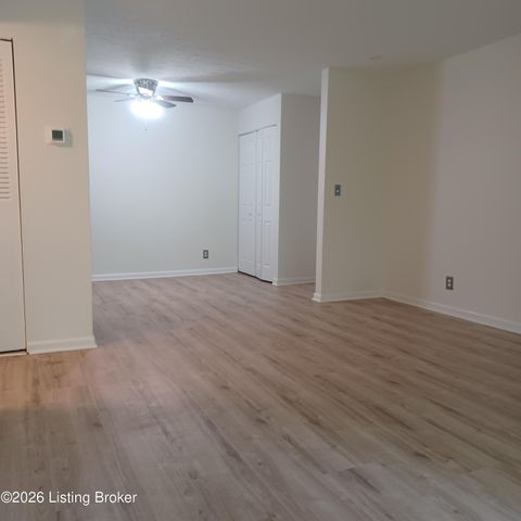 3507 Lodge Ln APT 313, Louisville, KY 40218