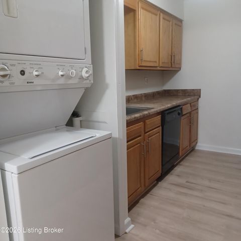 3507 Lodge Ln APT 313, Louisville, KY 40218