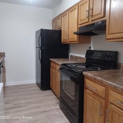 3507 Lodge Ln APT 313, Louisville, KY 40218