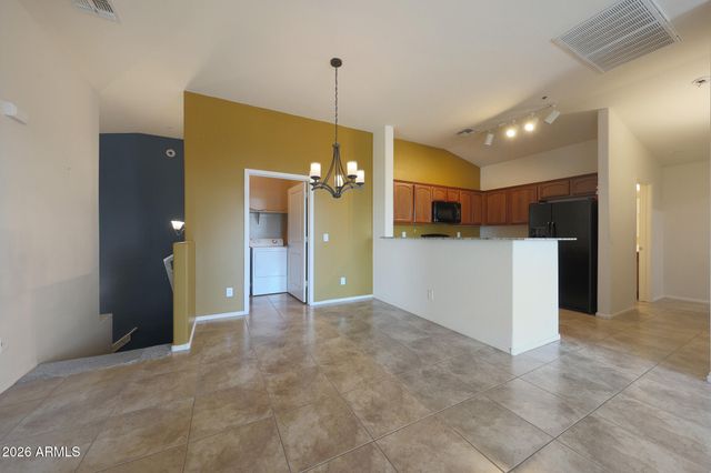 2725 E MINE CREEK Road 2194, Phoenix, AZ 85024