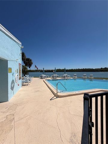 1 WINDRUSH BOULEVARD 93, Indian Rocks Beach, FL 33785