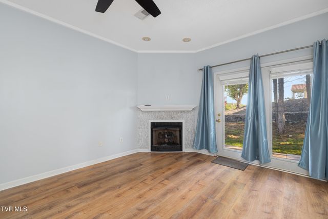 176 South Austin Springs Road 4, Johnson City, TN 37601