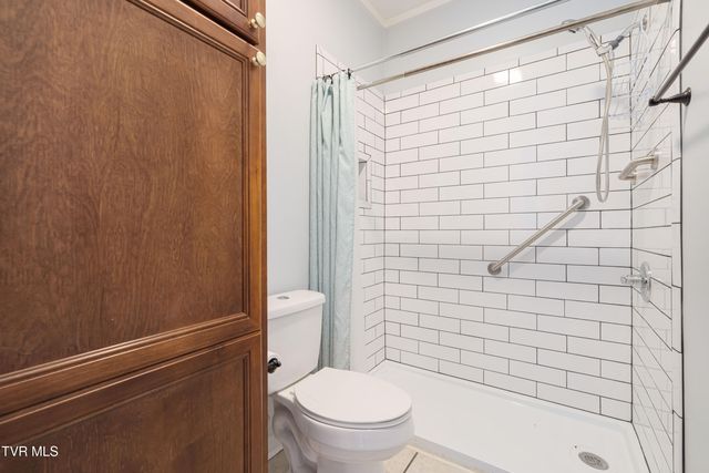 176 South Austin Springs Road 4, Johnson City, TN 37601