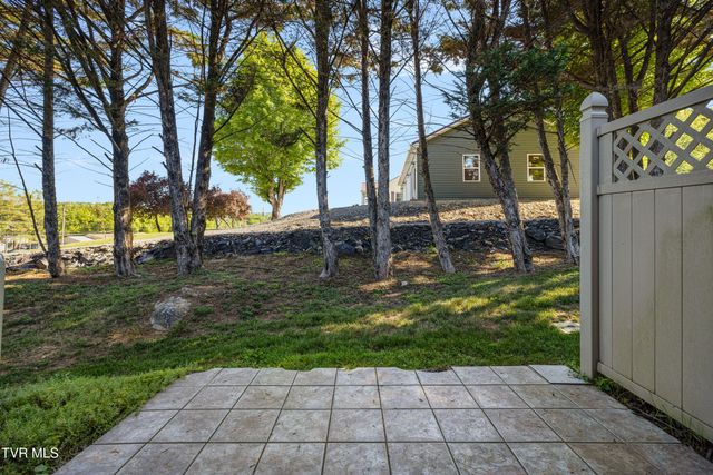 176 South Austin Springs Road 4, Johnson City, TN 37601