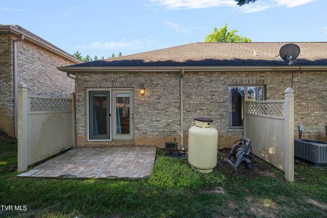 176 South Austin Springs Road 4, Johnson City, TN 37601