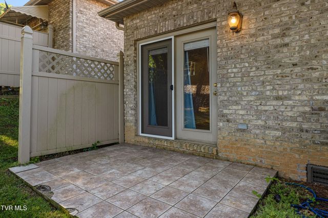176 South Austin Springs Road 4, Johnson City, TN 37601