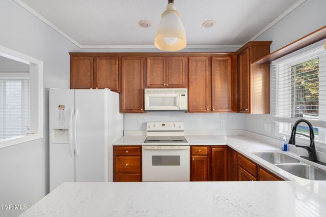 176 South Austin Springs Road 4, Johnson City, TN 37601