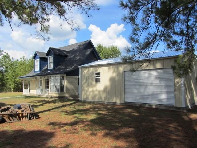 17 Julia Justice Road, Huntsville, TX 77320