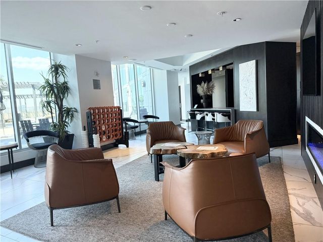 400 W Peachtree Street NW 1011, Atlanta, GA 30308