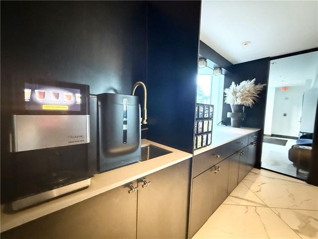 400 W Peachtree Street NW 1011, Atlanta, GA 30308