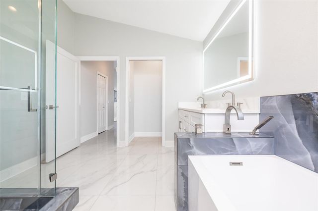 11850 7TH STREET E, Treasure Island, FL 33706