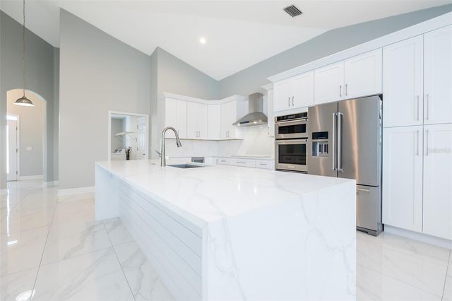 11850 7TH STREET E, Treasure Island, FL 33706