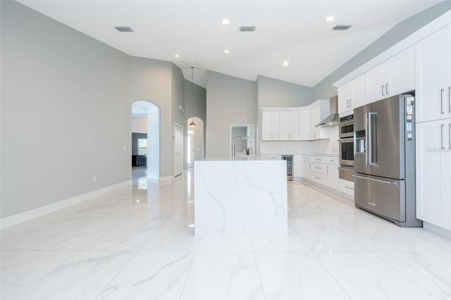 11850 7TH STREET E, Treasure Island, FL 33706