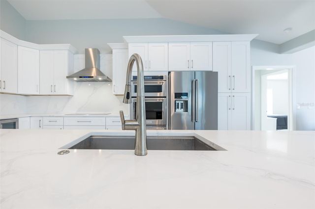 11850 7TH STREET E, Treasure Island, FL 33706