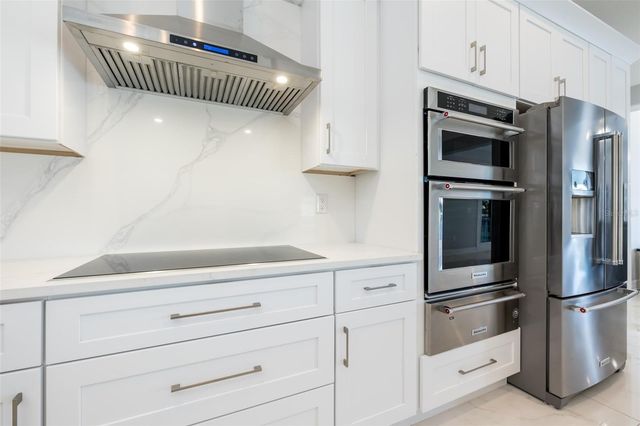 11850 7TH STREET E, Treasure Island, FL 33706