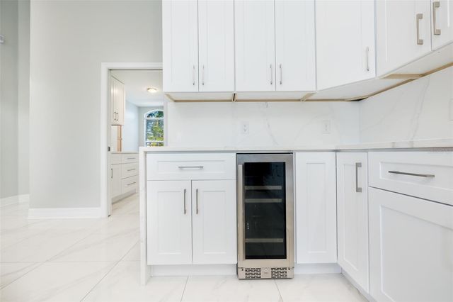 11850 7TH STREET E, Treasure Island, FL 33706