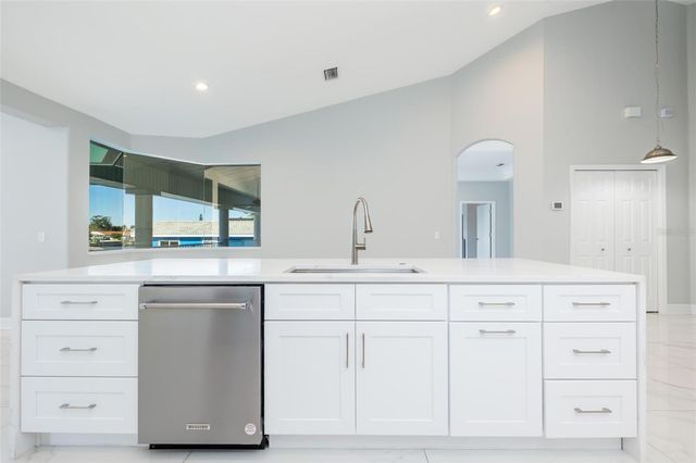 11850 7TH STREET E, Treasure Island, FL 33706