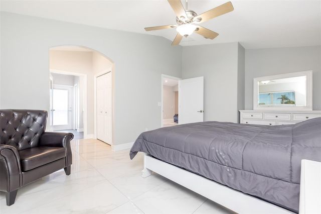 11850 7TH STREET E, Treasure Island, FL 33706