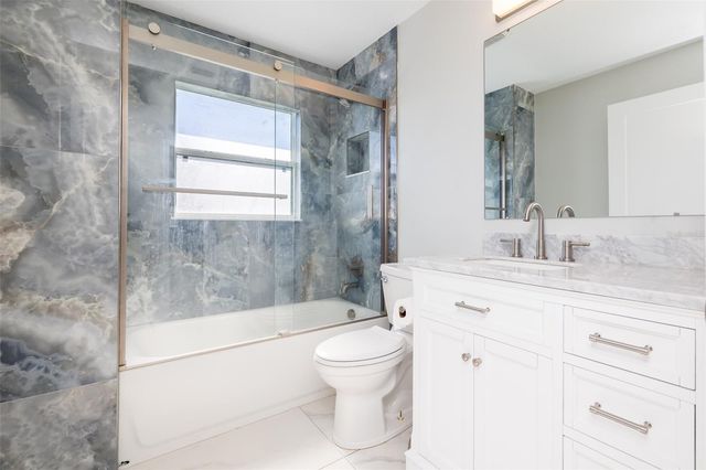 11850 7TH STREET E, Treasure Island, FL 33706